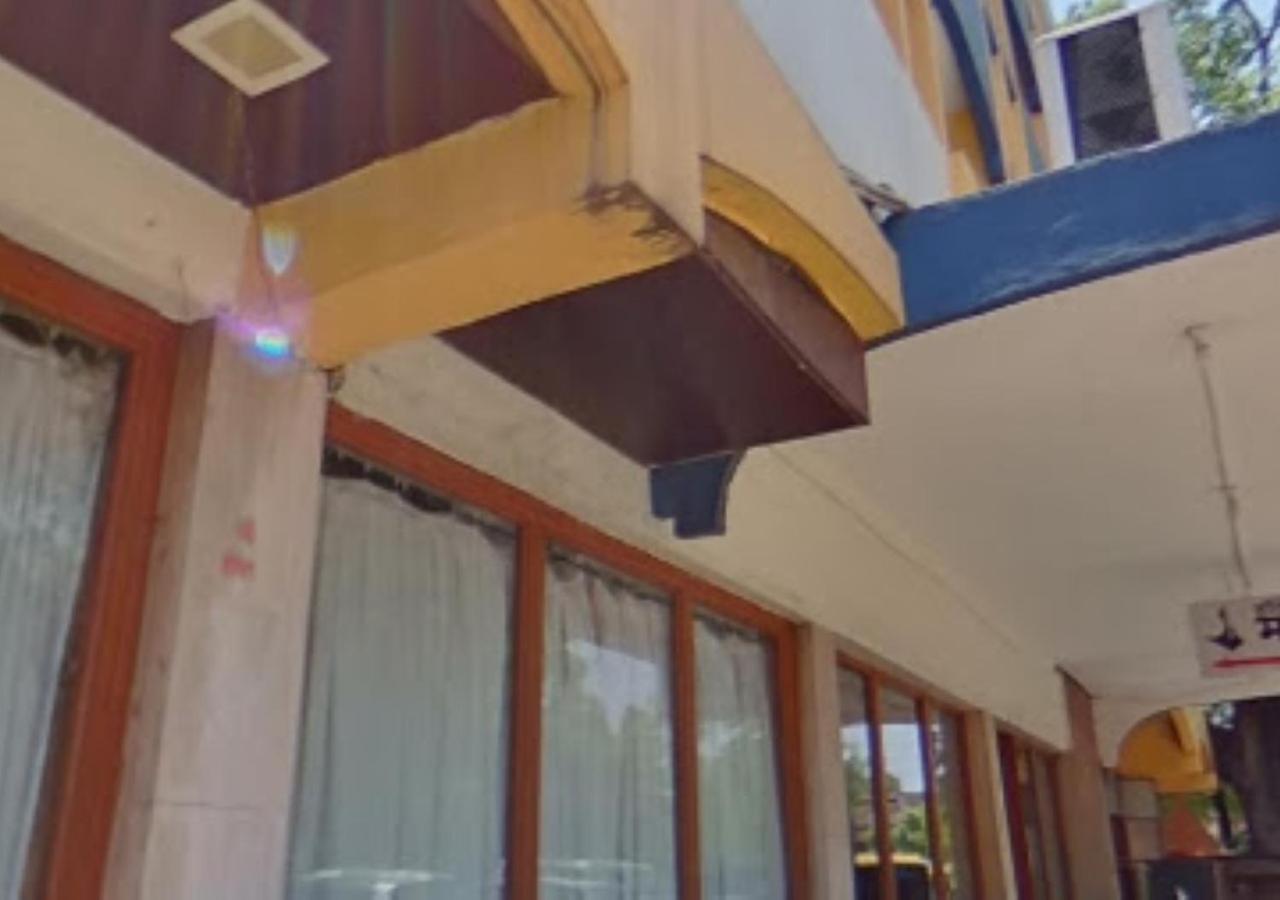 Hotel Mayur Restaurant Chandrapur Buitenkant foto