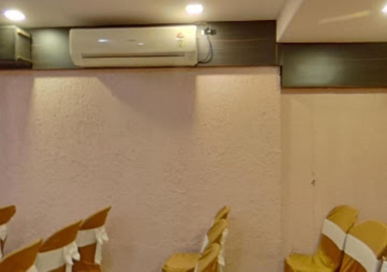 Hotel Mayur Restaurant Chandrapur Buitenkant foto