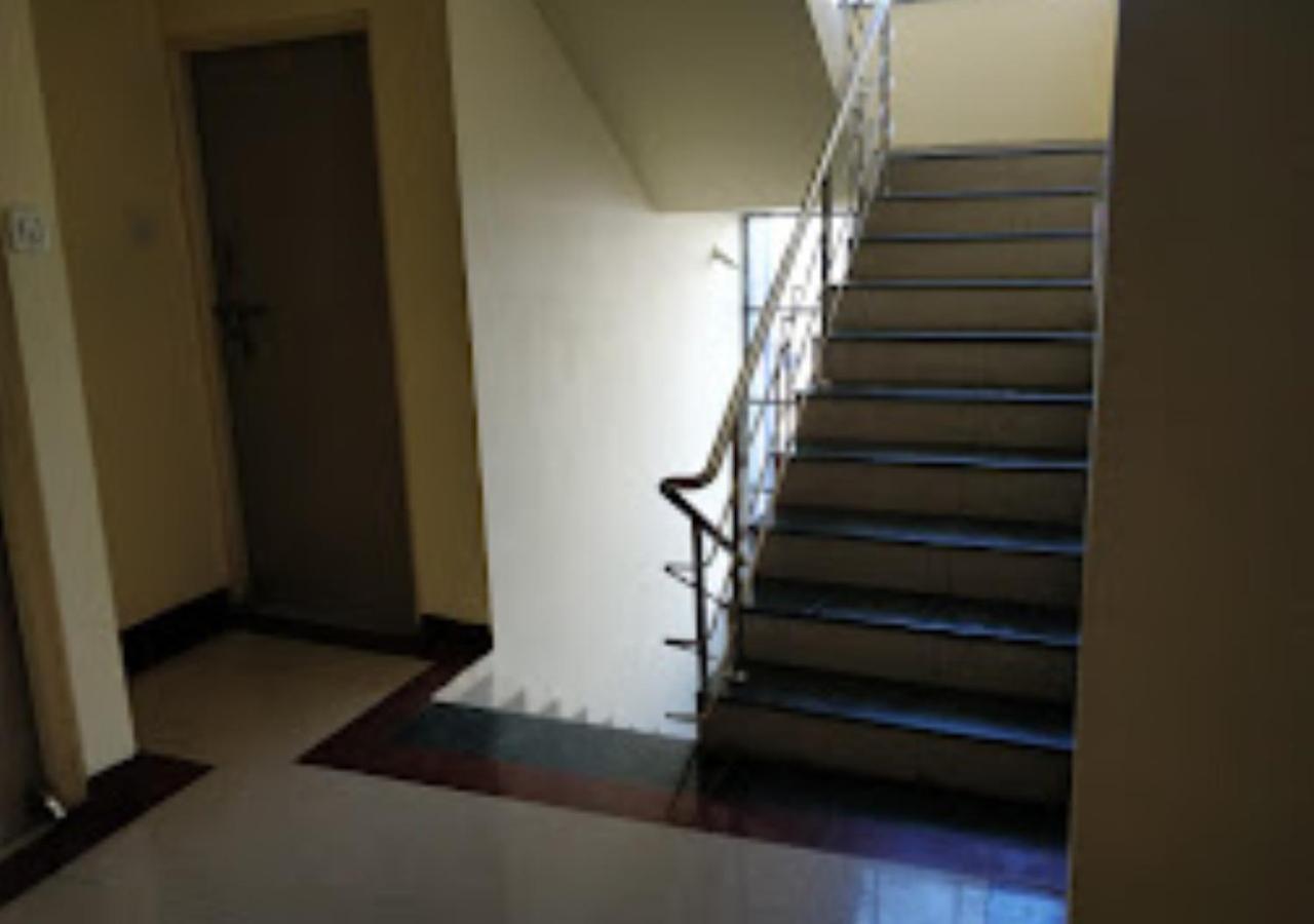 Hotel Mayur Restaurant Chandrapur Buitenkant foto
