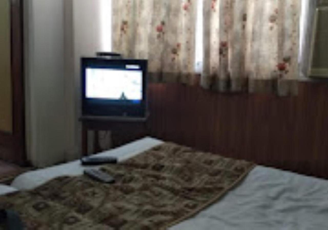Hotel Mayur Restaurant Chandrapur Buitenkant foto