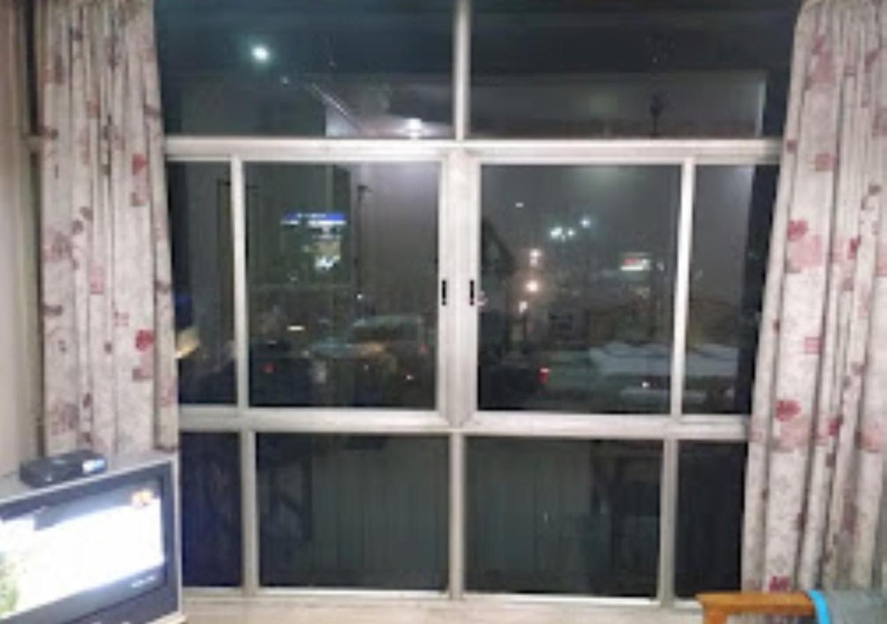 Hotel Mayur Restaurant Chandrapur Buitenkant foto